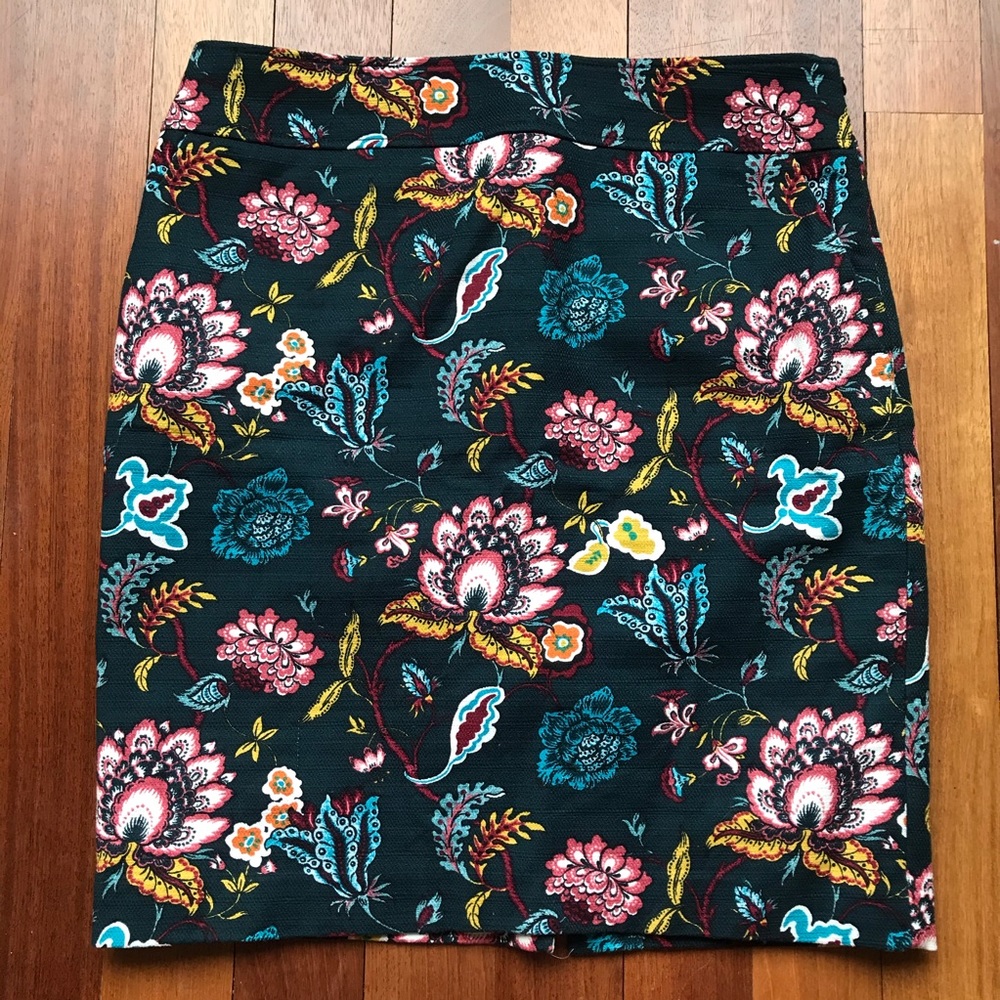 Bold Floral LOFT Pencil Skirt w/ Pockets! Size 14